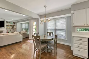 8033 Old Stable Ct, West Chester, OH 45069 - Photo 10