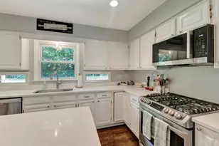 8033 Old Stable Ct, West Chester, OH 45069 - Photo 16