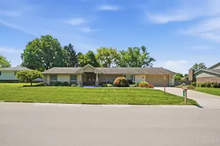 1080 Heathshire Dr, Centerville, OH 45459 - Photo 12