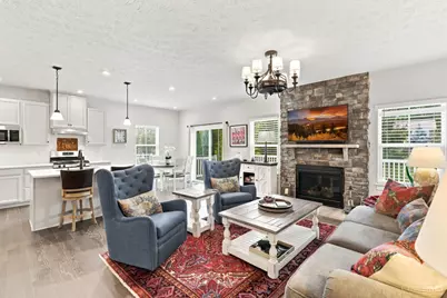 1128 Clover Field, Loveland, OH 45040 - Photo 4