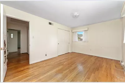 9350 Sheralee Drive, Springfield Township, OH 45231 - Photo 10