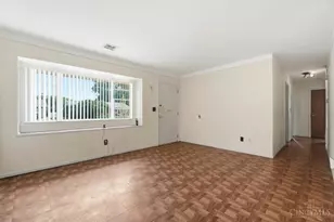 266 Nelson Ln, Springdale, OH 45246 - Photo 4