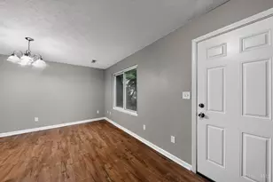 6431 Betts Ave, Springfield Township, OH 45224 - Photo 12