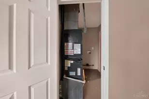 6431 Betts Ave, Springfield Township, OH 45224 - Photo 22