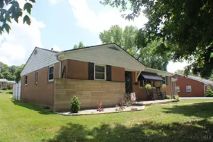 126 Greystone Dr, Hillsboro, OH 45133 - Photo 2