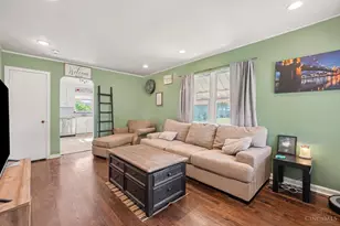 1900 Knollridge Ln, Cincinnati, OH 45231 - Photo 2