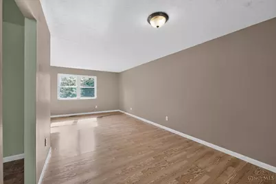 10267 Pippin Road, Colerain Township, OH 45231 - Photo 8