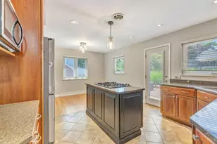 6465 Honeysuckle Dr, Cincinnati, OH 45230 - Photo 16
