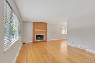 6465 Honeysuckle Dr, Cincinnati, OH 45230 - Photo 8