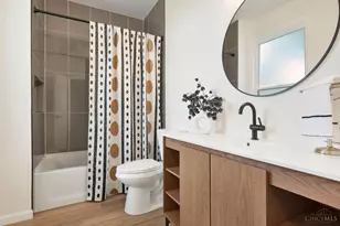 4704 Ward St, Cincinnati, OH 45227 - Photo 14
