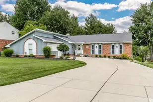 785 Elderwood Dr, Anderson Township, OH 45255 - Photo 2