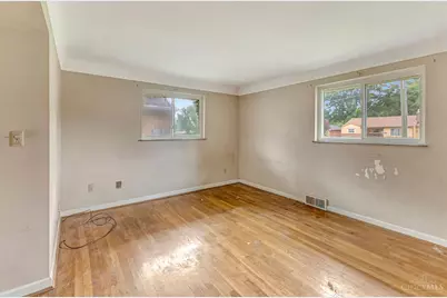 8548 Myrtlewood Avenue, Sycamore Township, OH 45236 - Photo 16
