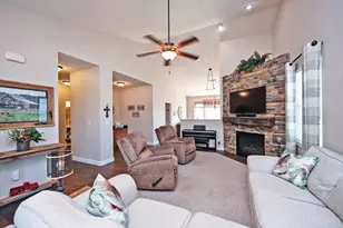 873 E Anson Dr, Union Township, OH 45245 - Photo 8