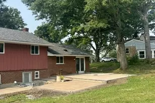 6548 Fields Ertel Rd, Sharonville, OH 45241 - Photo 4