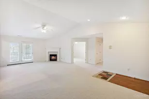 8021 Pinnacle Point Dr, West Chester, OH 45069 - Photo 6