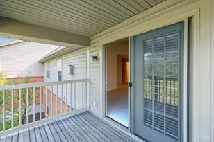 8021 Pinnacle Point Dr, West Chester, OH 45069 - Photo 4