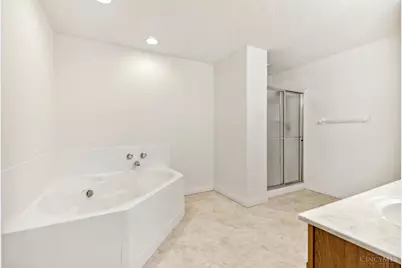 8021 Pinnacle Point Drive #204, West Chester, OH 45069 - Photo 16