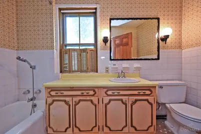 1652 Beacon Street, Cincinnati, OH 45230 - Photo 42