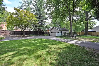 1652 Beacon Street, Cincinnati, OH 45230 - Photo 48