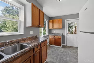 1263 W Galbraith Road, Cincinnati, OH 45231 - Photo 10
