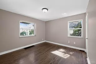 1263 W Galbraith Rd, Cincinnati, OH 45231 - Photo 22