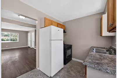 1263 W Galbraith Road, Cincinnati, OH 45231 - Photo 12