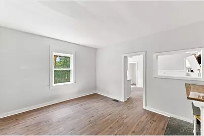 2025 Baltimore Avenue, Cincinnati, OH 45225 - Photo 10