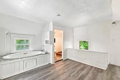 2025 Baltimore Avenue, Cincinnati, OH 45225 - Photo 16