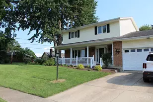 1060 Mayfair Dr, Wilmington, OH 45177 - Photo 2