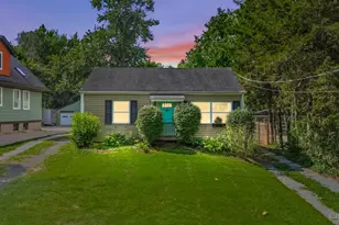 481 E Sharon Rd, Glendale, OH 45246 - Photo 1