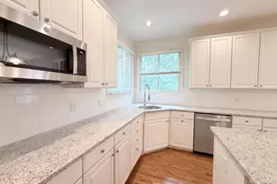 6667 Miami Woods Dr, Miami Township, OH 45140 - Photo 8