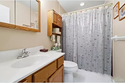 8255 Lakevalley Drive, Colerain Township, OH 45247 - Photo 34