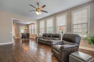 8925 Kenwood Rd, Blue Ash, OH 45242 - Photo 14