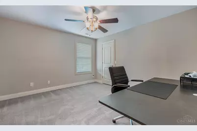 8925 Kenwood Road, Blue Ash, OH 45242 - Photo 32