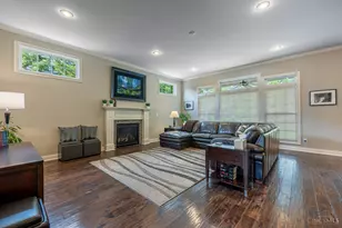 8925 Kenwood Rd, Blue Ash, OH 45242 - Photo 4