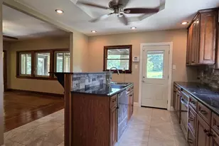 2019 Adams Rd, Cincinnati, OH 45231 - Photo 16