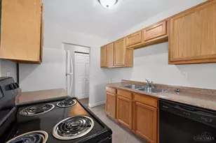 8745 Daly Rd, Springfield Township, OH 45231 - Photo 10