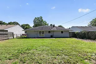 8745 Daly Rd, Springfield Township, OH 45231 - Photo 2