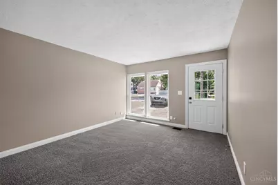 8745 Daly Road, Springfield Township, OH 45231 - Photo 6