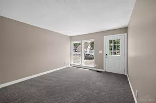 8745 Daly Rd, Springfield Township, OH 45231 - Photo 6