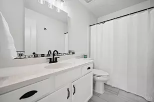 6590 Waverly Park, Hamilton Township, OH 45152 - Photo 32