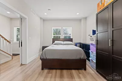 3906 Edwards Road #B, Cincinnati, OH 45209 - Photo 2