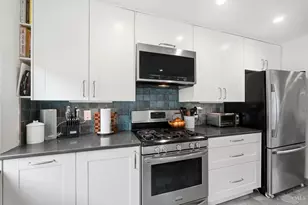 2853 Lawndale Ave, Cincinnati, OH 45212 - Photo 10