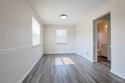 556 Grandin Avenue, Springdale, OH 45246 - Photo 8