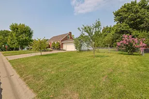 556 Grandin Ave, Springdale, OH 45246 - Photo 32