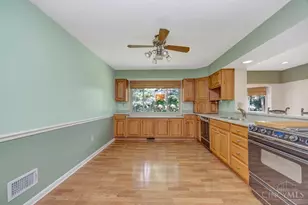 5873 Cottontail Ct, Green Township, OH 45239 - Photo 10