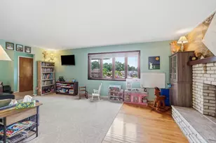 4486 Pinecroft Dr, Green Township, OH 45211 - Photo 6