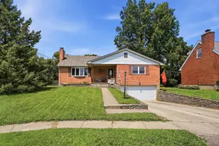 4486 Pinecroft Dr, Green Township, OH 45211 - Photo 2