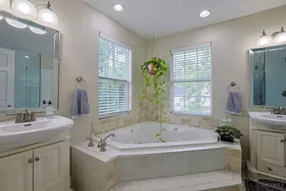179 Bonham Road, Wyoming, OH 45215 - Photo 18