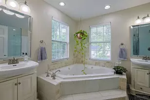 179 Bonham Rd, Wyoming, OH 45215 - Photo 18